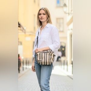 Urban Expressions Black and Tan Crossbody Bag